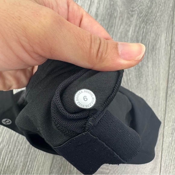 Lululemon Invigorate Training Tank Top Black Size 6 EUC 2022 - Picture 7 of 12